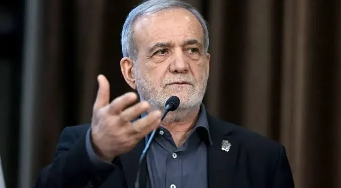 پزشکیان: دم از وحدت می‌زنند، اما طرف مقابل را تخطئه می‌کنند و شکاف اجتماعی را افزایش می‌دهند و می‌خواهند طرف مقابل را از رده خارج کنند / این علمای بزرگ هستند که وقتی زاویه‌ای درست می‌کنند، مردم عادی به جان هم می‌افتند