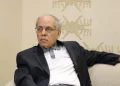 ویدیو/ کوروش احمدی: آقایانی که توصیه میکنند برای توافق باز هم صبر کنید، محاسبه ضررهای ایران را نمیکنند/ ما میتوانیم به آمریکا و اقتصاد جهانی ضربه بزنیم، اما باید ابعاد دیگر ماجرا را هم دید/ بیشتر از ایالات متحده، جنوب جهانی لطمه میبیند