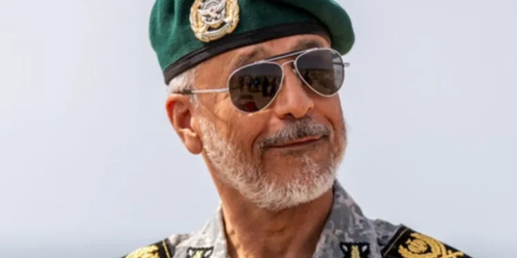 معاون هماهنگ‌کننده ارتش: بدون اجازه ایران هیچ تحرکی در تنگه هرمز انجام نمی‌شود / نیروی دریایی ارتش شرق تنگه هرمز، شمال اقیانوس هند و دریای عمان را تحت کنترل کامل دارد