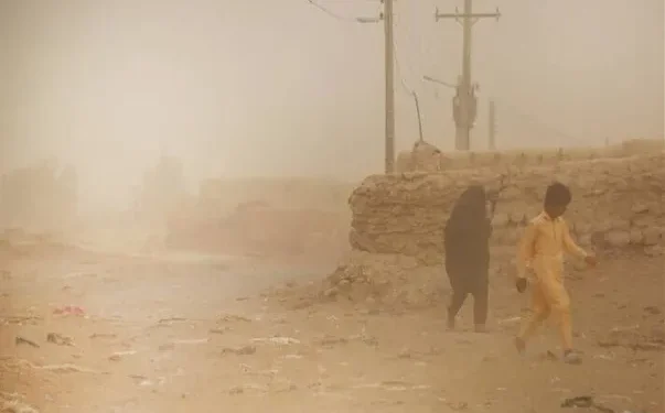 طوفان خاک در سیستان و بلوچستان، ۲۲۳ نفر را راهی بیمارستان کرد