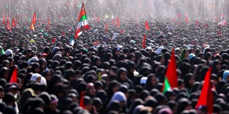 دبیرخانه شورای عالی امنیت ملی در مورد مراسم تشییع رهبر شهید: این چند روز چشمتان را به ایران بدوزید؛ این همان ایرانی است که خیال میکردید چند روزه میتوانید آن را از پا درآورید