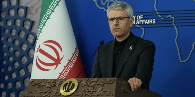 سخنگوی وزارت خطاب به دولتمردان کویت: در سال ۱۹۹۱ ایرانیان نجیب، آتشی که بر جانتان افتاده بود را خاموش کردند اما شما بخشی از آتش اهریمنان شدهاید / دود ناسپاسی و فقدان آیندهنگری به چشم ناسپاسان خواهد رفت