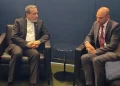 عراقچی در گفتوگو با همتای فرانسوی: رفتار دو دیپلمات فرانسه در تهران غیرقابل قبول است / رعایت قوانین و مقررات کشور پذیرنده لازمه تداوم فعالیت نمایندگیهای خارجی است / مسئولیت تبعات انسداد تنگه هرمز بر عهده طرفی است که با عدول از توافقات روند دیپلماسی و ثبات منطقه را با مخاطره مواجه کرده