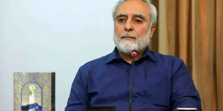 تداوم اقدامات وحدتشکن صداوسیما / حمله رجبی دوانی، برادر فاطمه رجبی که احمدینژاد را «معجزه هزاره سوم» میخواند: خاتمی منافق است