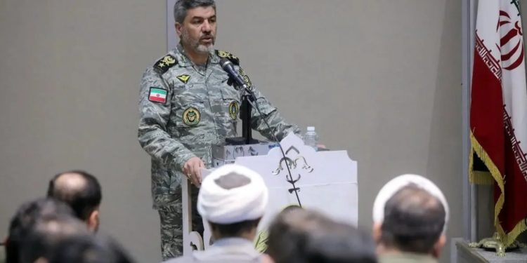 سخنگوی ارتش: حملات ما تا زمانی که حمله علیه زیرساخت‌ها و مناطق ساحلی کشور ادامه داشته باشد، ادامه خواهد داشت/ سناریو‌های تازه‌ای برای تقابل با دشمن پیش‌بینی و روی آن‌ها کار شده