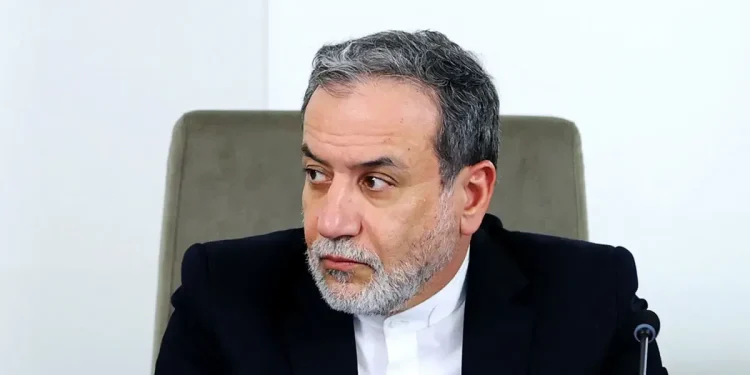 عراقچی: وزیر خارجه اوکراین اطمینان داد که حمله به شناور ایرانی غیرعمدی بوده و اوکراین هیچ تمایلی به تشدید تنش ندارد / ایران نیز خواهان تشدید تنش نیست، اما باید خسارات و زیان‌های واردشده به‌طور کامل جبران شود