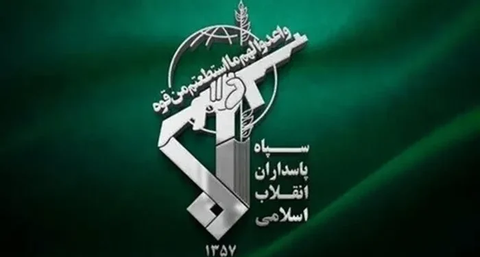 بیانیه سپاه درباره مراسم وداع با پیکر رهبر شهید انقلاب: هرگونه خطای محاسباتی، با پاسخی قاطع، کوبنده‌تر از همیشه مواجه خواهد شد که تا ابد در تاریخ ذلت‌بار آنان ثبت خواهد گشت