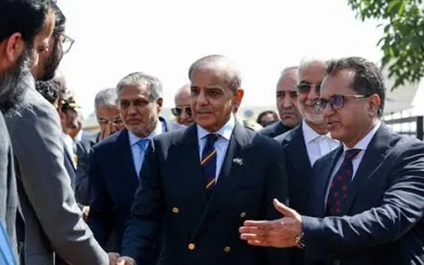 ورود نخست‌وزیر پاکستان به تهران