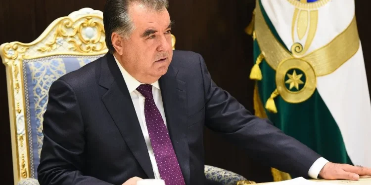 سفیر ایران: امامعلی رحمان، رئیس جمهور تاجیکستان در در مراسم وداع با رهبر شهید شرکت خواهد کرد