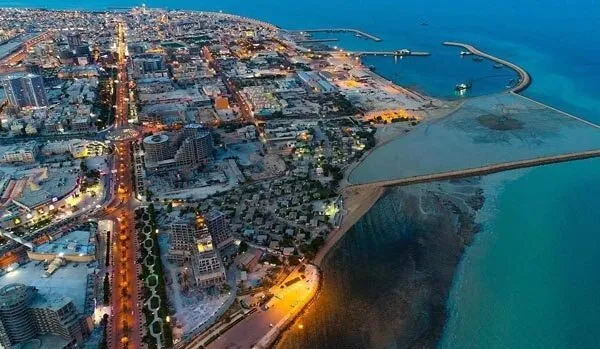 حمله هوایی آمریکا به کیش و قشم / یک منزل مسکونی در محله چاهتنگو شهر قشم هدف قرار گرفت؛ ۳ نفر زیر آوراند