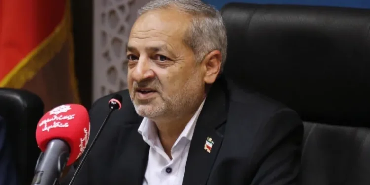وزیر آموزش و پرورش: تاکنون تخلف جدی در انتشار سؤالات نداشتهایم / اجازه نمیدهیم شرایط جنگی آموزش کشور را مختل کند