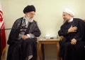 خاطره روحانی از شهید آیت‌الله خامنه‌ای: رهبر شهید در دوران مبارزه هم زندان دید و هم تبعید شد / رهبر شهید یک خطیب توانا، محقق و اندیشمند، نویسنده خوش‌قلم و مدرس عالی‌مقام در حوزه علمیه مشهد بود