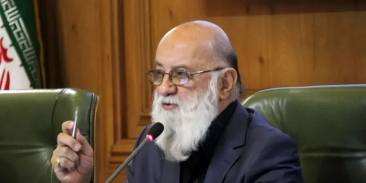 استدلال به سبک چمران: تفاوت برخورد با بیحجابها در تجمعات شبانه و کافهها؟ با حضور بیحجابها در کافهها، کافهها خیلی کافه میشوند