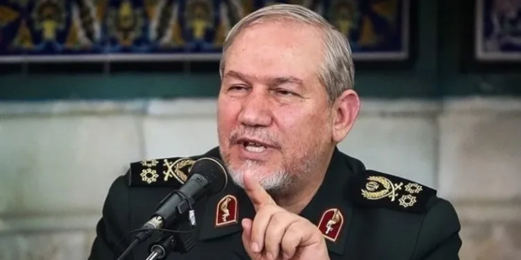 سرلشکر صفوی: باید مراقب مسائل داخلی‌مان باشیم و ملت خود را راضی نگه داریم