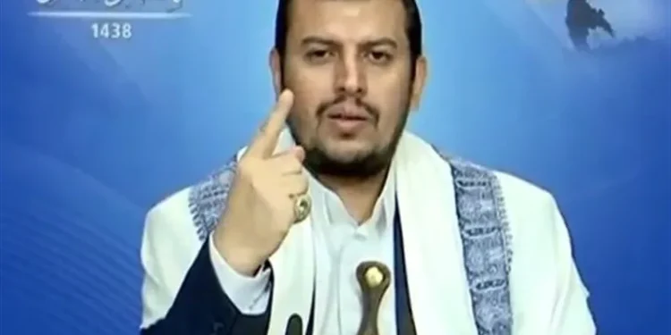 رهبر انصارالله یمن: تمام تأسیسات نفتی و حیاتی عربستان، اگر در تجاوز به یمن دست داشته باشد، هدف موشک‌ها و پهپاد‌های ما خواهد بود/ هیچکس حق ندارد که حقوق نفتی و آزادی رفت و آمد را از مردم یمن سلب کند/ اگر دشمن می‌توانست به اهداف خود در ایران دست یابد، به بدترین شکل ممکن به باج‌خواهی از کشور‌های خلیج فارس روی می‌آورد