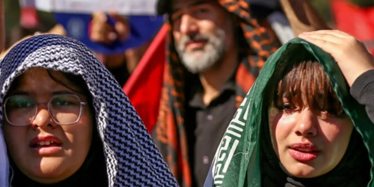 تصاویر/ مراسم تشییع پیکر رهبر شهید انقلاب در مشهد