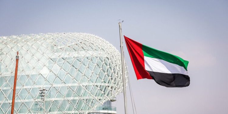 درخواست امارات برای توقف فوری تمامی اقدامات خصمانه و بازگشت فوری به میز مذاکرات