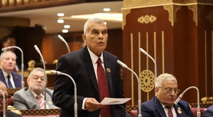 ببینید / رئیس مجلس سنای مصر به منظور شرکت در مراسم تشییع پیکر رهبر شهید وارد تهران شد