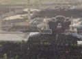 ببینید/ تصاویر هوایی از اقامه نماز بر پیکر رهبر شهید در جمکران