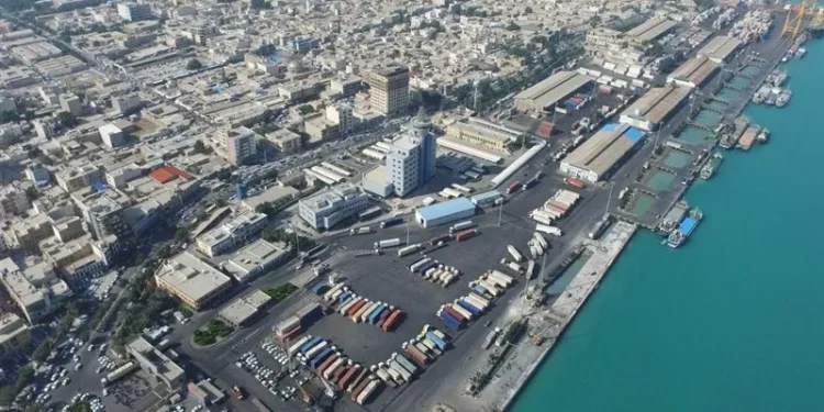 استاندار: در جریان حملات دشمن به بوشهر، ۶ هزار و ۱۶۸ واحد مسکونی آسیب دید / هزار و ۹۱۳ واحد نیز از نظر اسباب و اثاثیه دچار خسارت شده / برآوردهای اولیه نشان میدهد میزان خسارت وارد شده به واحدهای مسکونی بیش از ۵۰۰ میلیارد تومان است