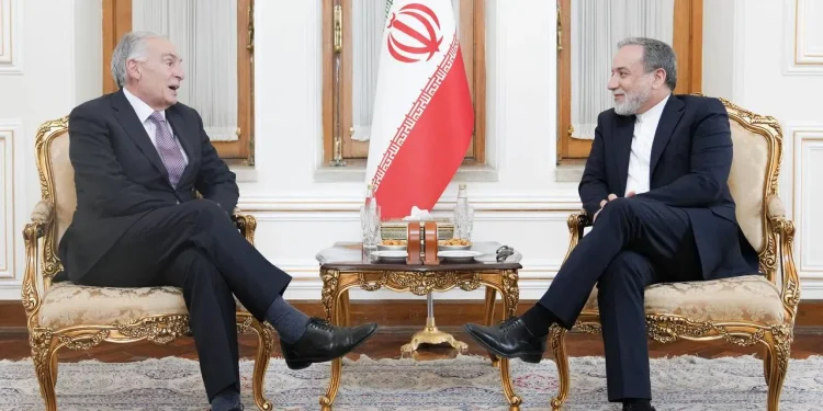 دیدار نماینده سازمان ملل در امور لبنان با وزیرخارجه ایران؛ عراقچی: مسئولیت پیامد‌های خطرناک تشدید تنش بر عهده رژیم عهدشکن آمریکا است / حمایت همه‌جانبه ایران از مردم لبنان و و پیگیری خاتمه تجاوز و اشغالگری رژیم صهیونیستی ادامه دارد/ژان آرنو: امیدواریم با اجرای یادداشت تفاهم خاتمه جنگ بین ایران و آمریکا شاهد برقراری صلح و امنیت پایدار در منطقه به‌خصوص لبنان باشیم