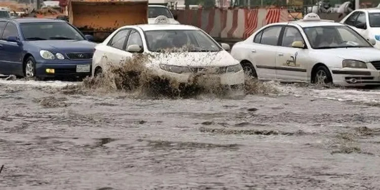 مدیریت بحران: احتمال جاری شدن سیلاب در ۴ استان جنوبی کشور شامل سیستان و بلوچستان، کرمان، هرمزگان و فارس/ مردم از اتراق در اطراف رودخانه‌ها، صعود به ارتفاعات و طبیعت گردی خودداری کنند