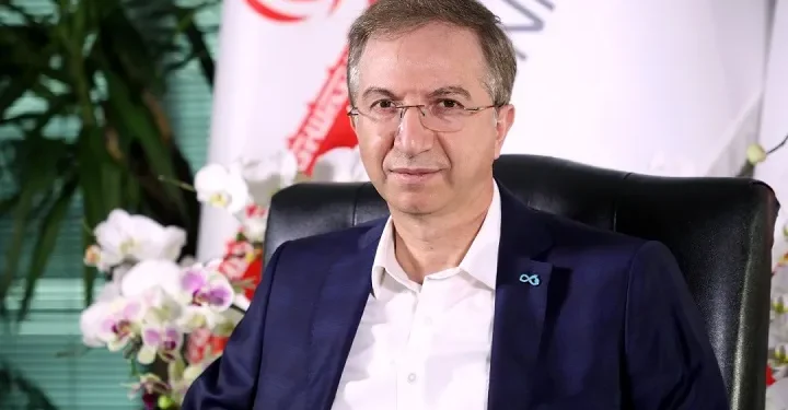 رشد ۳۹۳ درصدی درآمد عملیاتی بانک دی / بررسی کارنامه مدیریتی برات کریمی در سال ۱۴۰۴