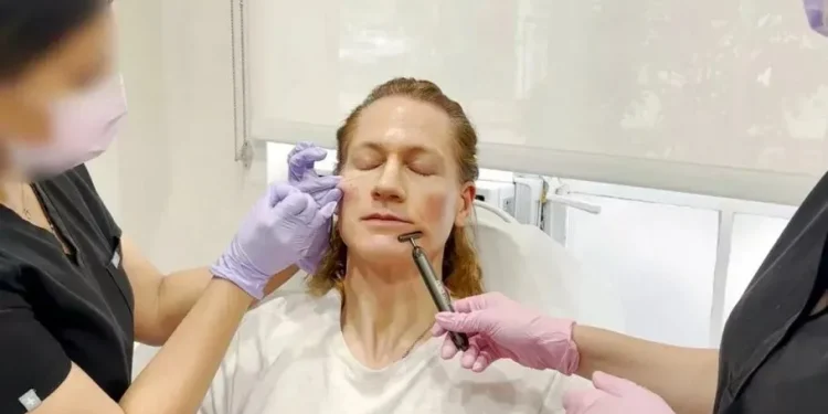 ادعای بیوهکر معروف برای مقابله با مرگ و پیری: خودم را به‌عنوان نوزاد کلون کردم