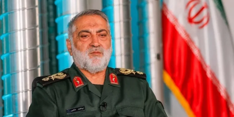 سردار شکارچی، سخنگوی ارشد نیرو‌های مسلح: اگر دشمنان می‌توانستند ما را از بین ببرند، ساعتی صبر نمی‌کردند/ هجوم با قدرت به دشمن، دکترین جمهوری اسلامی است؛ اگر به زیرساخت‌های ایران آسیبی برسد، همه زیرساخت‌های منطقه هدف ما است/ اگر کشور‌های مسلمان منطقه امکانات خود را در اختیار آمریکا قرار ندهند، بسیاری از مشکلات امنیتی از بین می‌رود