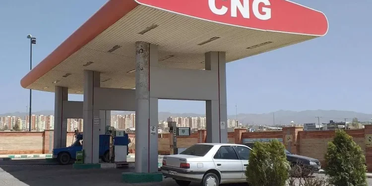 شرکت پالایش و پخش فرآوردههای نفتی: عرضه سیانجی با مشارکت داوطلبانه بیش از هزار جایگاه، از اول مرداد رایگان شد/ این طرح با هدف کاهش مصرف بنزین عملیاتی شده