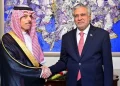 گفت‌وگوی تلفنی وزرای خارجه پاکستان و عربستان/ ابراز نگرانی طرفین از تشدید تنش‌ها میان ایران و آمریکا/ توافق درباره اینکه ازسرگیری درگیری‌ها به سود هیچ‌ طرفی نیست/ اسحاق‌دار و بن فرحان از طرف‌های درگیری خواستند که فضای لازم را برای دستیابی به یک راه‌حل صلح‌آمیز فراهم کنند