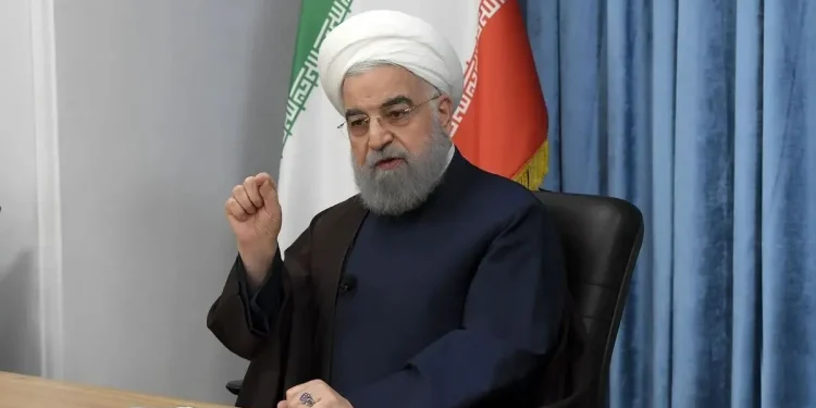 شنبه صبح متوجه شدم که همه مسئولان نظام برای سه‌شنبه به محضر ایشان دعوت شده بودند/ شنبه به ایشان پیغام دادم؛ فرمودند «آقای روحانی می‌گوید جلسه نباشد، آخر ما همه را دعوت کردیم»/ از طریق سپاه دو مرتبه پیغام دادم/ به تیم حفاظتم هم گفتم به سپاه بگویند جلوی کار گرفته شود/ گفتم به پزشکیان بگویند به آقا بگوید جلسه خطرناک است و لغو شود/ خوشحالم که لغو شد، وگرنه کار اصلی ترامپ و نتانیاهو زدن آن بود