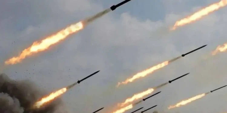 سپاه: انبار‌های بزرگ تجهیزات نظامی و مخازن سوخت ناوگان پنجم دریایی آمریکا در بحرین درهم کوبیده شد/ حمله به آشیانه جنگنده‌های اف ۱۵، ۱۶ و ۳۵ و تعدادی از پهپاد‌های راهبردی MQ۹ آمریکا در پایگاه الازرق اردن/ استانداری خوزستان: حمله به یک سیلوی ذخیره گندم در هویزه و یک نقطه در دشت آزادگان/ تهاجم به یک واحد تولید آب معدنی در موسیان/ ادعای سنتکام: حمله به قابلیت‌های دریایی و سیستم‌های دفاع ساحلی ایران