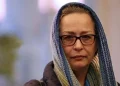 ببینید/ عصبانیت آزیتا حاجیان در مراسم اکبر عبدی: سلفی گرفتن توهین به روح تازه درگذشته است