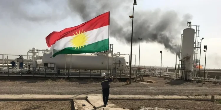 المانیتور: شرکتهای بینالمللی نفتی فعال در کردستان عراق تولید نفت را به حالت تعلیق درآوردند