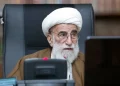 ویدیو/ حضور احمد جنتی در مراسم تشییع رهبر شهید