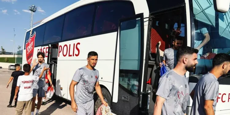 خریدهای بعدی در مقر سرخ؛/ پرسپولیس با پنج امضاء رویایی میشود!