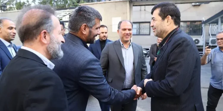 تیم ملی فوتبال قطع عضو اعزام می شود/ روز شلوغ وزیر: بازدید از ساختمان سه فدراسیون