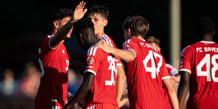 شاگردان کمپانی استارت زدند/ بایرن 15-0 برد و اسکوردبورد کم آورد!