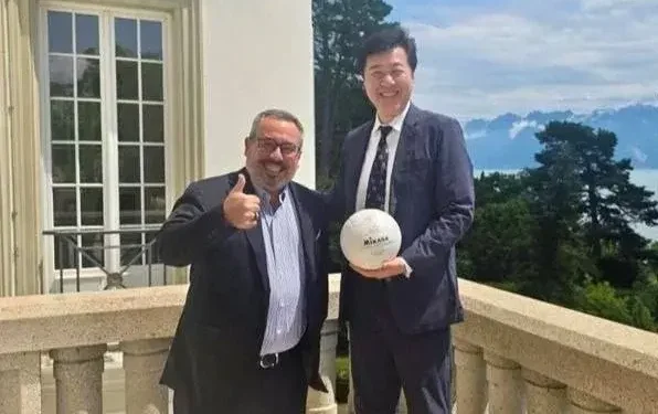 برنامه ۱۰۰ ساله والیبال سامورایی‌ها روی میز FIVB