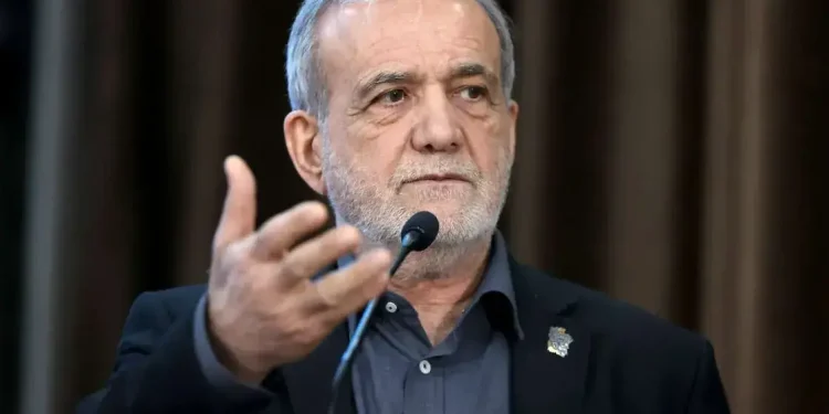 پزشکیان: شبکه اطلاع‌رسانی دولت باید فعال شود