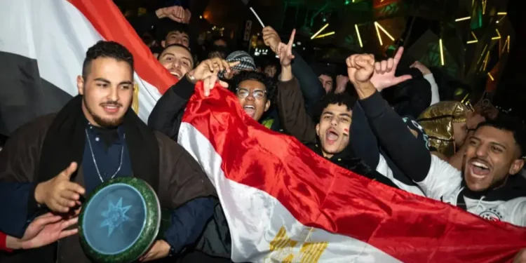 شادی تاریخی در مصر و فلسطین پس از برد بزرگ