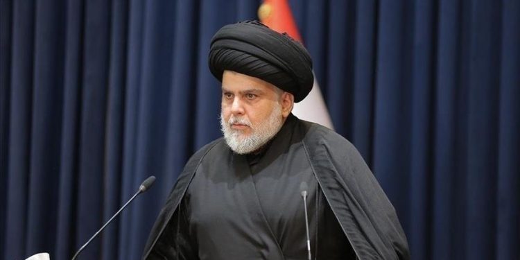 انتقاد تند مقتدی صدر از گروه‌های مقاومت: مسببان حمله به الحشد الشعبی شایسته عزا و تسلیت نیستند