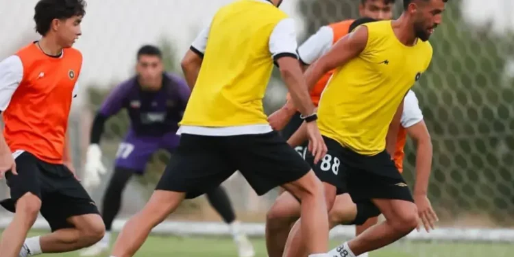 سپاهان در تهران ماند؛ / تمرین طلاییپوشان در خانه پرسپولیس