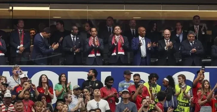 عشق پرتغال در کریستیانو موج می‌زند/ نخست‌وزیر پرتغال: رونالدو بزرگ‌ترین سرمایه ماست