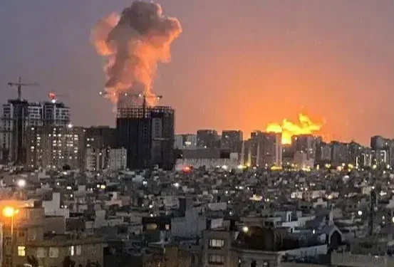 وقوع ۳ انفجار شدید در پایگاه آمریکایی الجفیر بحرین