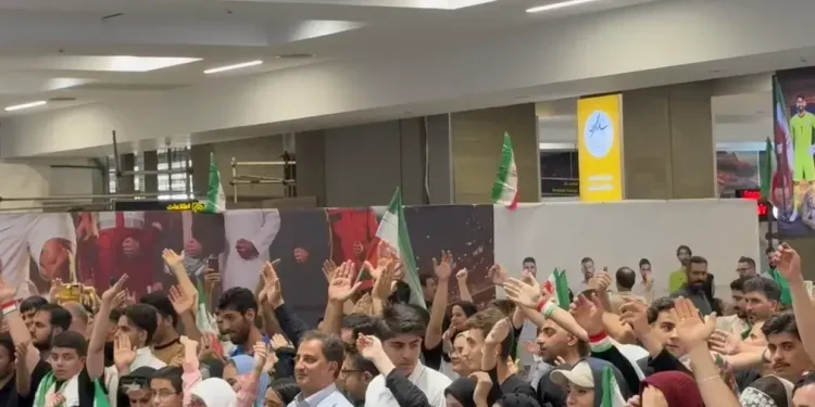 بازگشت پس از پایان کار در جام جهانی؛/ کاروان تیم ملی به تهران رسید
