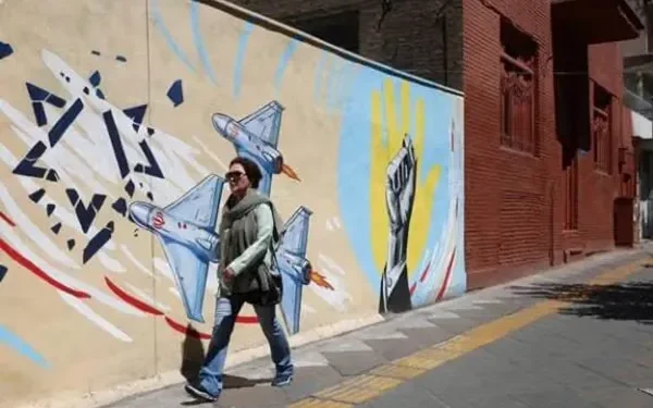 پس از شش ماه، جنگ ایران به مرحله نهایی خود رسیده؛ بن‌بستی پرهزینه/تهران ممکن است الگویی مشابه حوثی‌ها در دریای سرخ  اتخاذ کند؛ حملات دوره‌ای، مذاکرات مقطعی و یک کارزار طولانی‌مدت برای ایجاد اختلال/افزایش فشار اقتصادی ممکن است انگیزه ایران را برای افزایش هزینه رویارویی برای رقبایش در منطقه بیشتر کند/کشورهای خلیج فارس اعمال فشار اقتصادی و دیپلماتیک را به دور دیگری از جنگ ترجیح می‌دهند