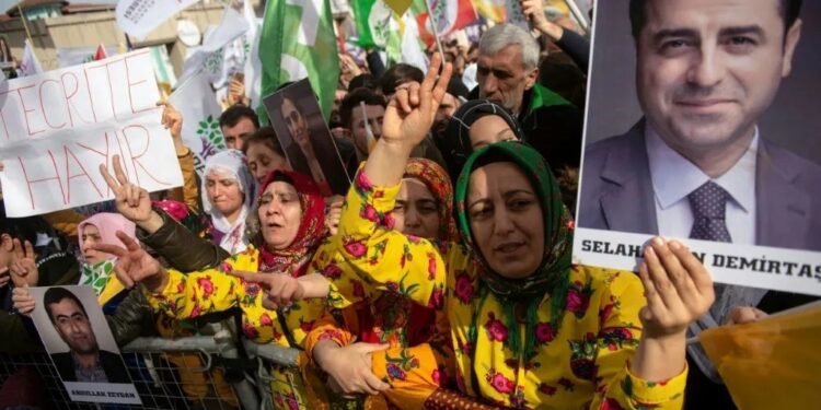 واکنش «پ ک ک» به لایحه پارلمان ترکیه: بدون آزادی اوجالان و حل کامل مسئله کردها، طرحها کارساز نیست