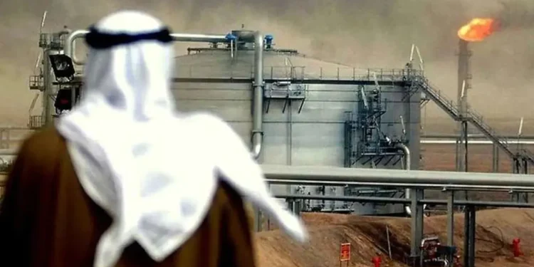 بلومبرگ: واردات نفت خام عربستان سعودی به آمریکا در ژوئیه، برای نخستین ماه کامل از سال ۱۹۸۵، به صفر رسید/ اختلالات در تنگه هرمز باعث شد که خریداران آمریکایی به سمت نفت ونزوئلا روی بیاورند/ انتظار میرود واردات نفت ریاض به واشنگتن در ماه جاری دوباره افزایش یابد